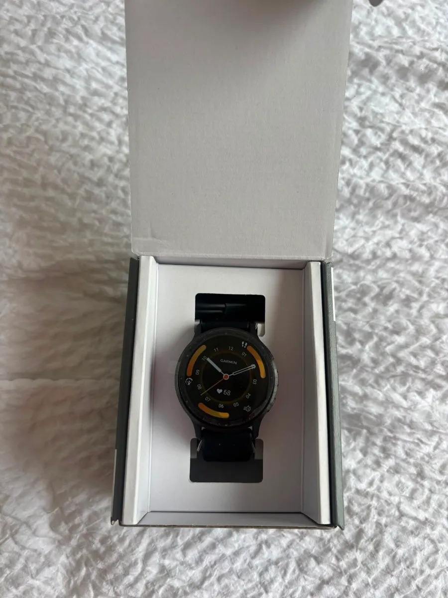 Garmin Venu 3 - Brand New - Image 3
