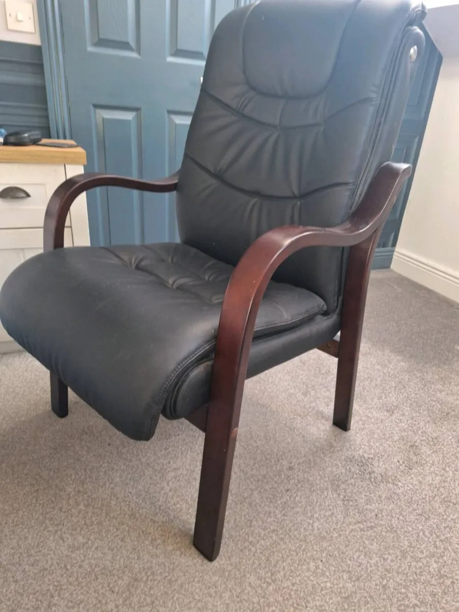 Orthopaedic chair - Image 2