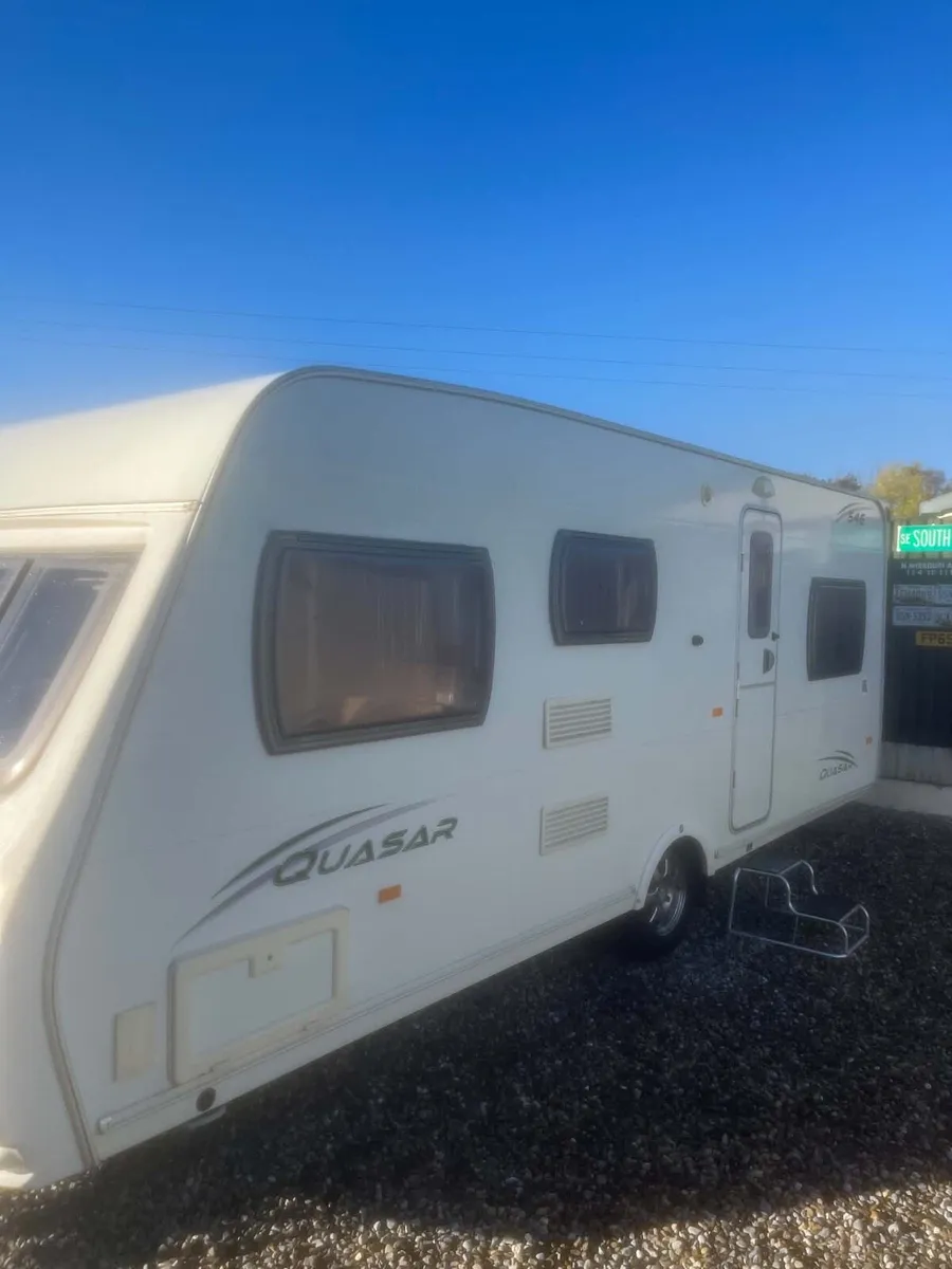 Lunar Quasar 546 - 6-berth family caravan - Image 1