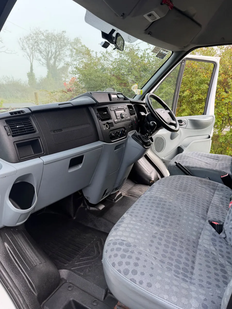 Ford Transit 2011 16 Seat Bus - Image 4