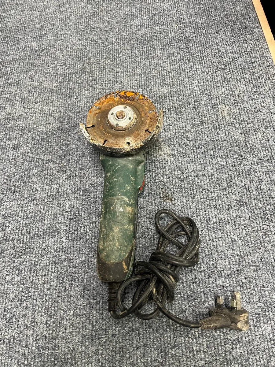 Bosch Angle Grinder - Corded - 3 603 GA2 071 - Image 1