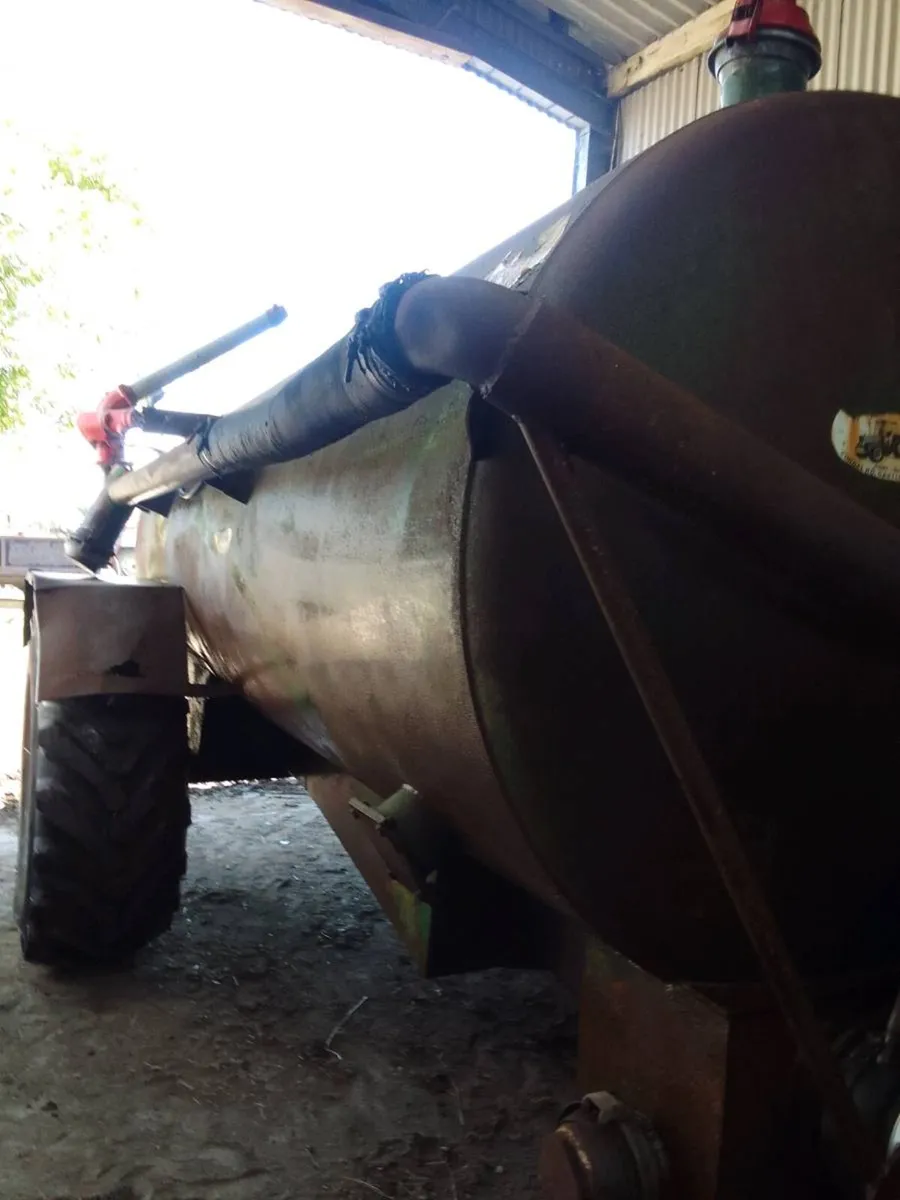Slurry spreader with raingun - Image 2