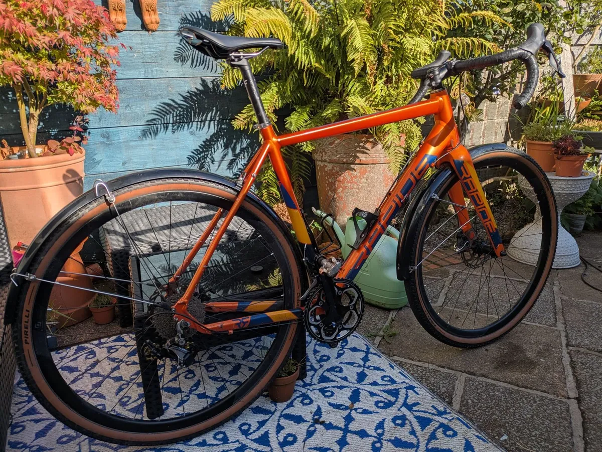 Rapide Gravel bike - Image 1