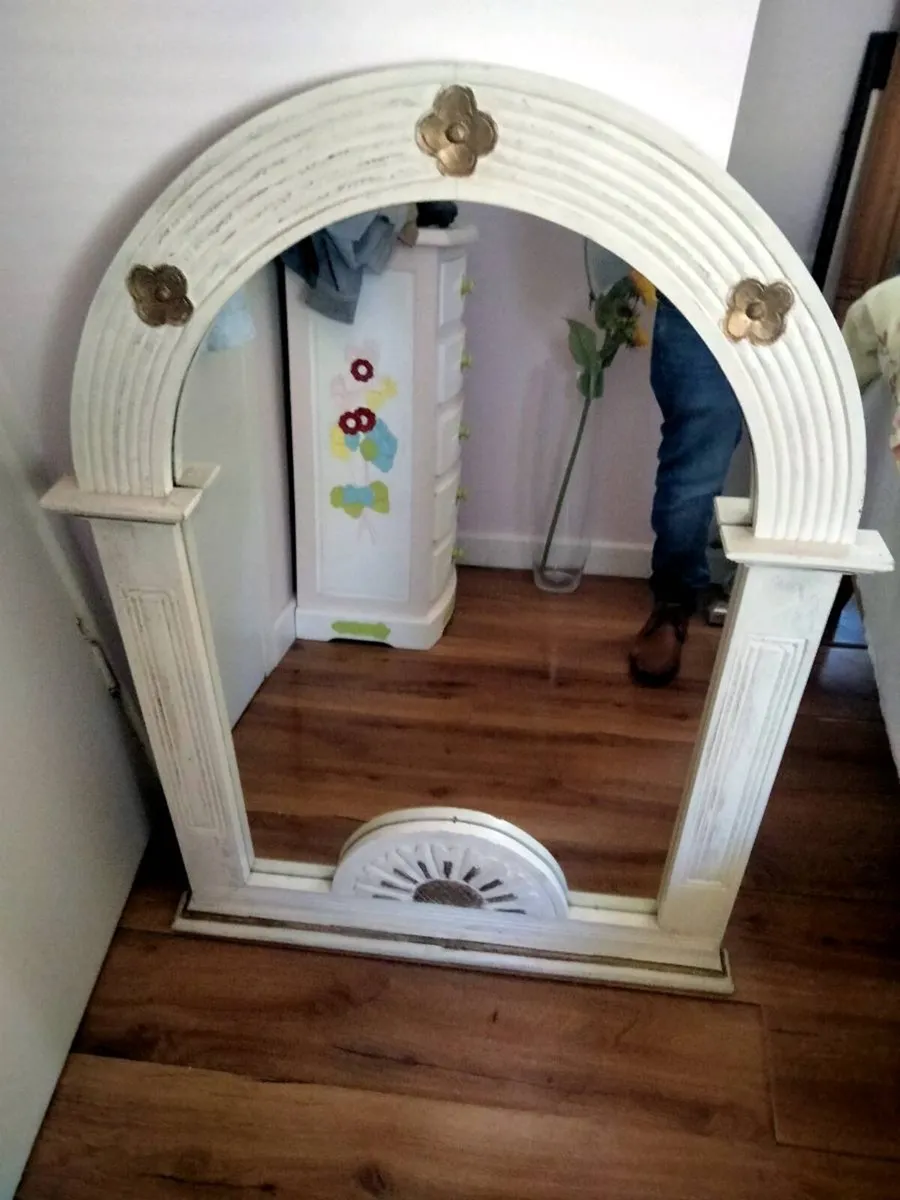 Arched Wall Mirror - Image 1