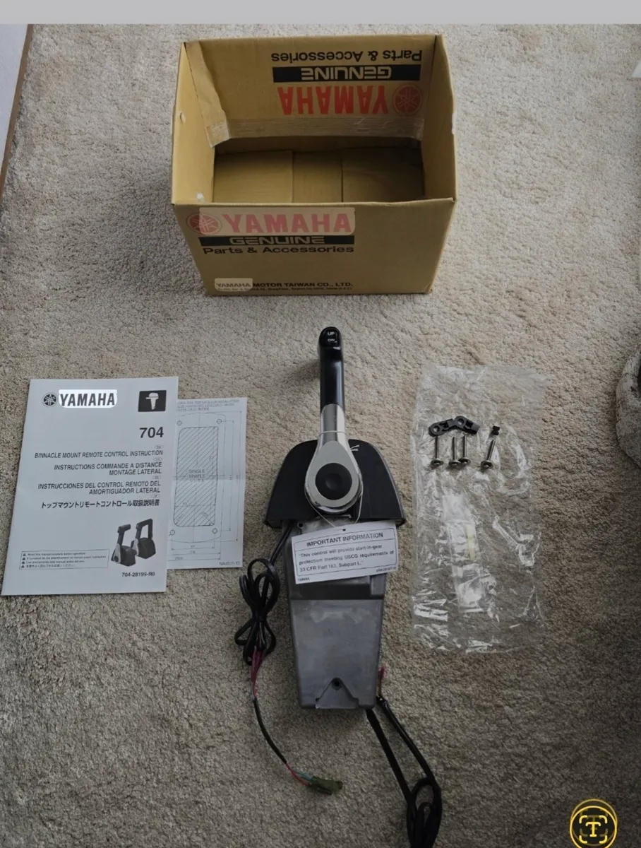 GENUINE OEM YAMAHA OUTBOARD 704 SINGLE TOP MOUNT B - Image 3