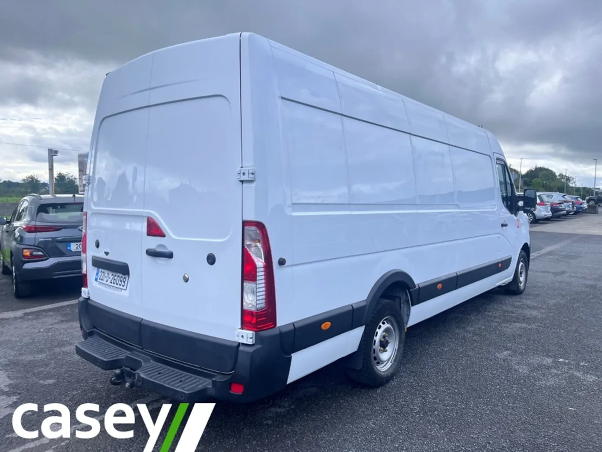 Renault Master RED EDITION VAN FWD 3T5 RTWD 2DR - Image 4
