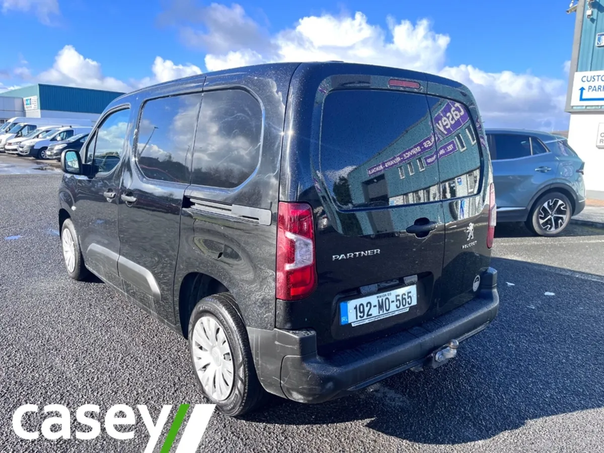 Peugeot Partner ACTIVE 1.6 BLUEHDI 75 650KG 2DR - Image 2