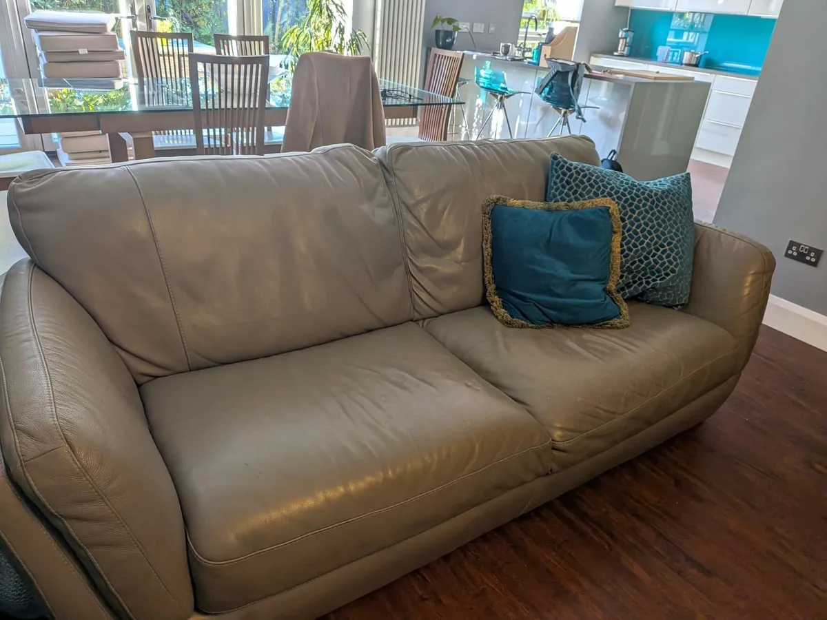 Leather sofas - Image 2