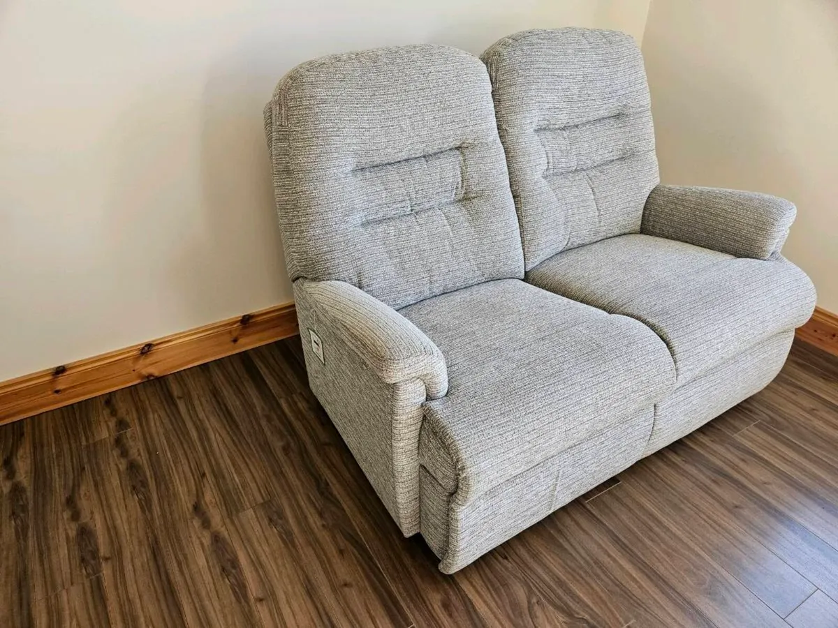 New suite of furniture - Image 3
