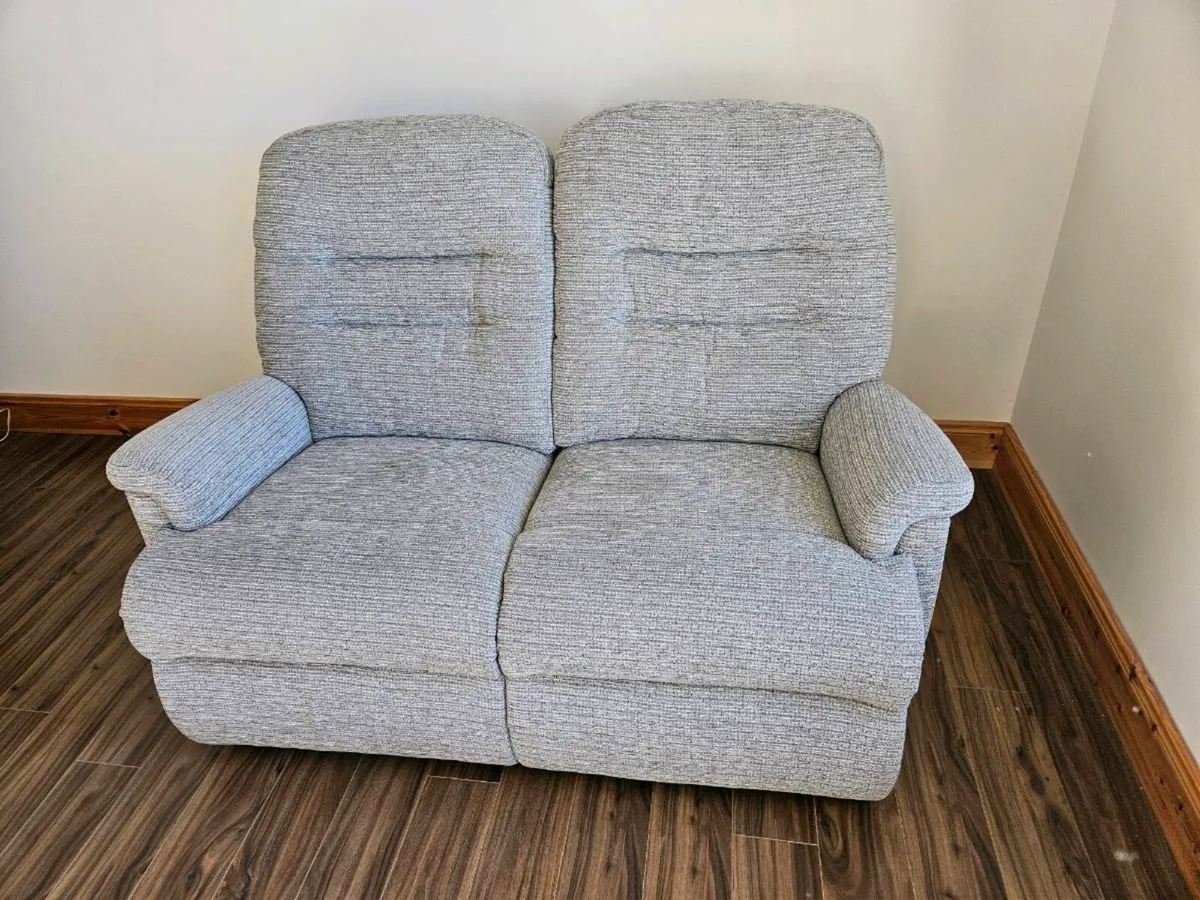 New suite of furniture - Image 4