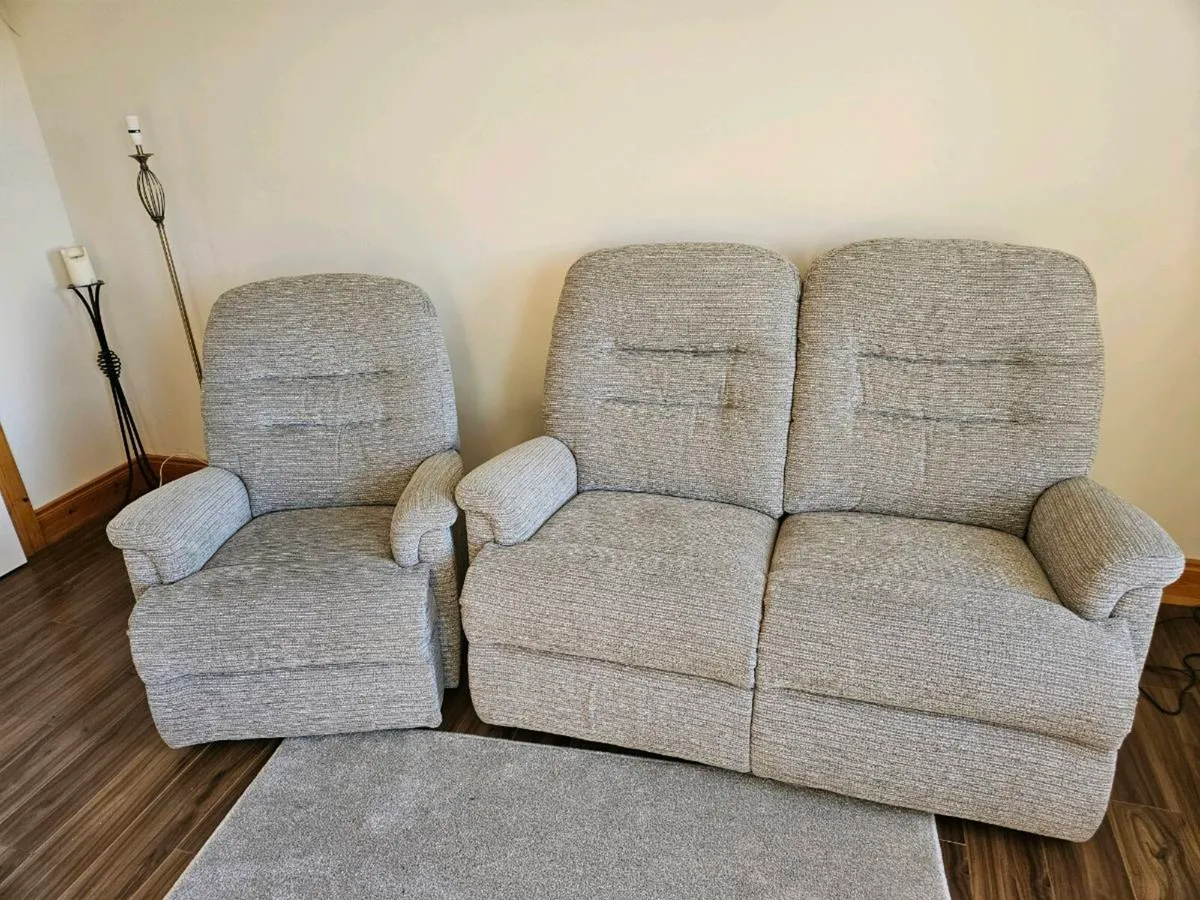 New suite of furniture - Image 1