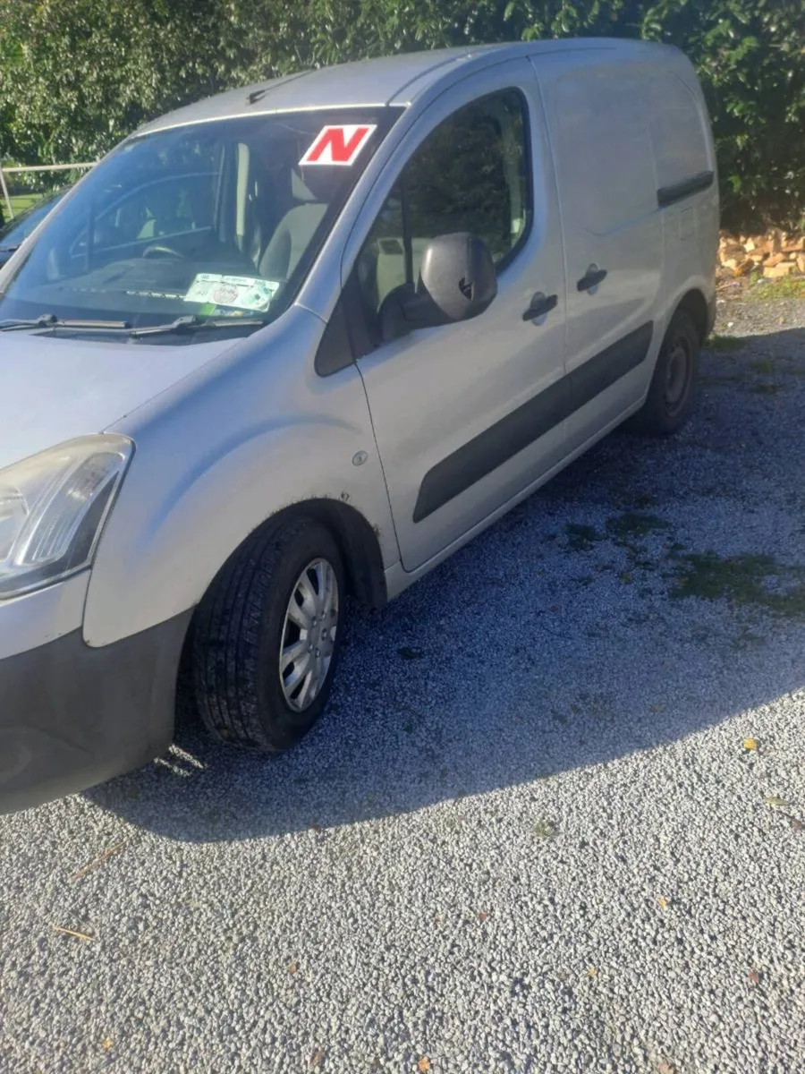 Van - Image 3