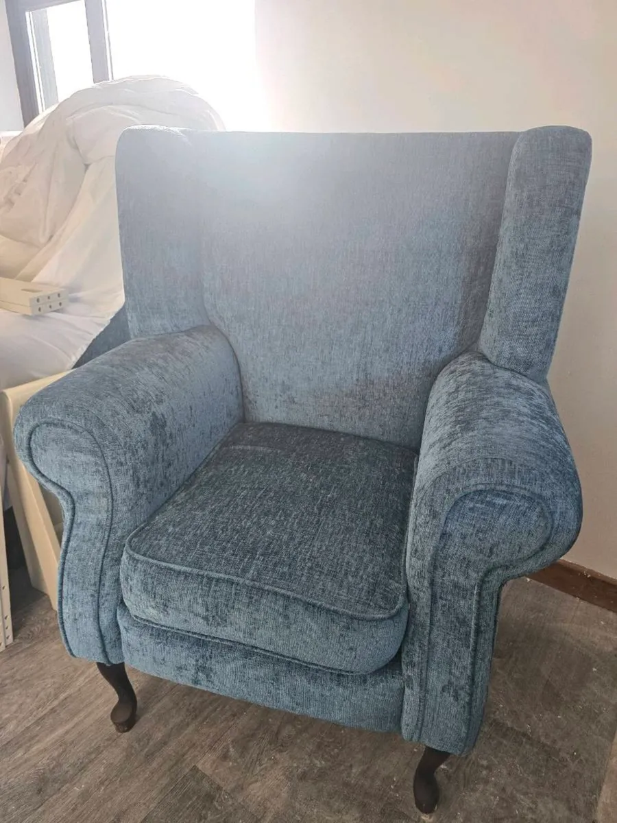 4 chairs - Image 2