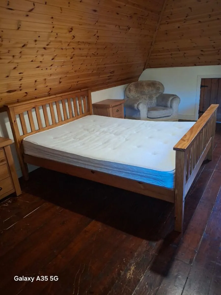 Bed - Image 2