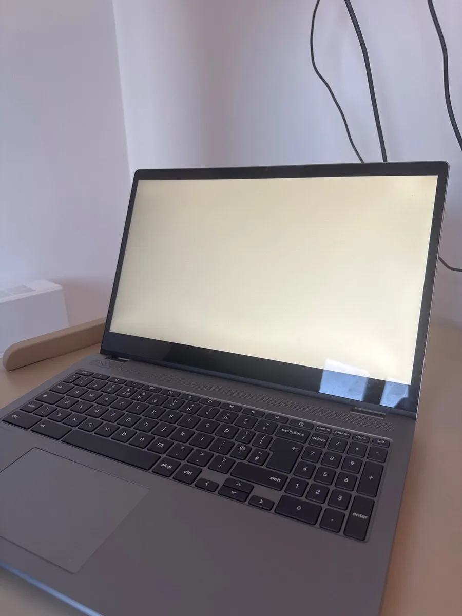 Chromebook - Image 3