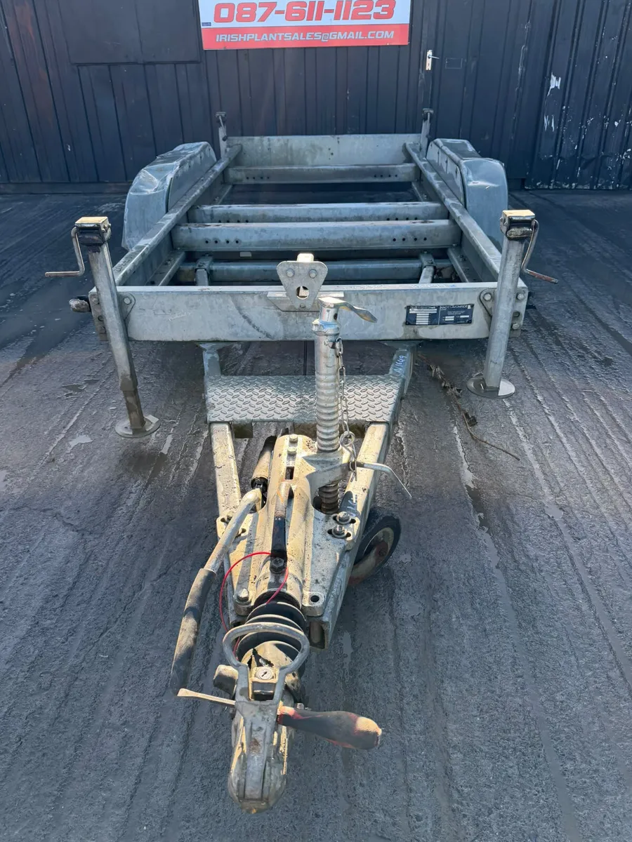 Twin-axle chassis generator trailer - Image 1