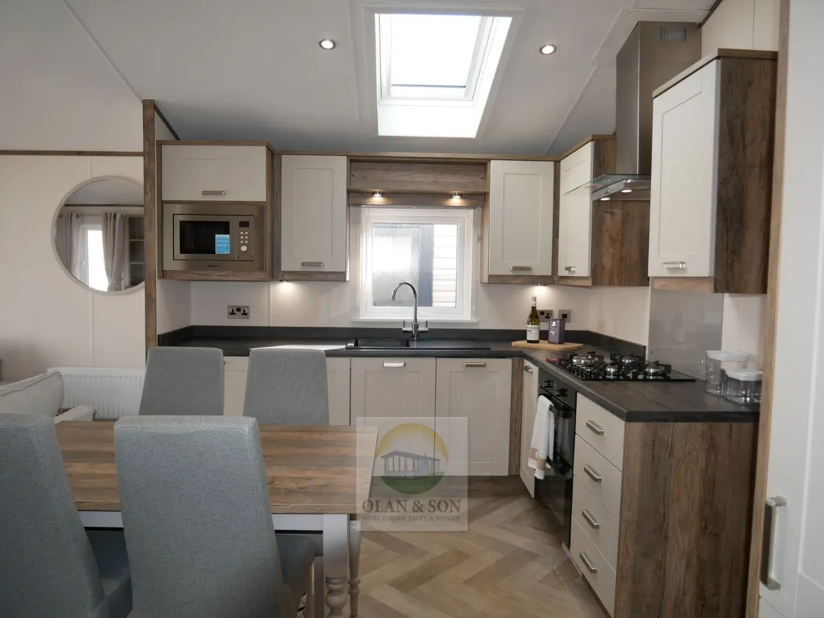 Sheraton Elite Lodge 42 x 14.5/3Bed - Image 3
