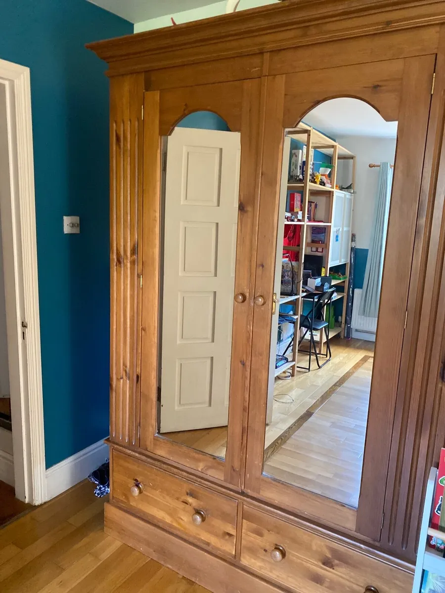 Large wooden wardrobe - Image 3