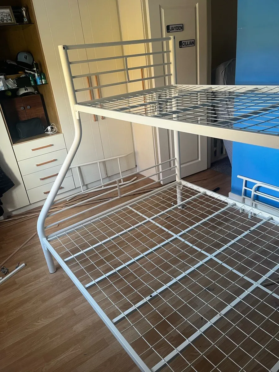 Metal bunk bed double bottom single top - Image 2