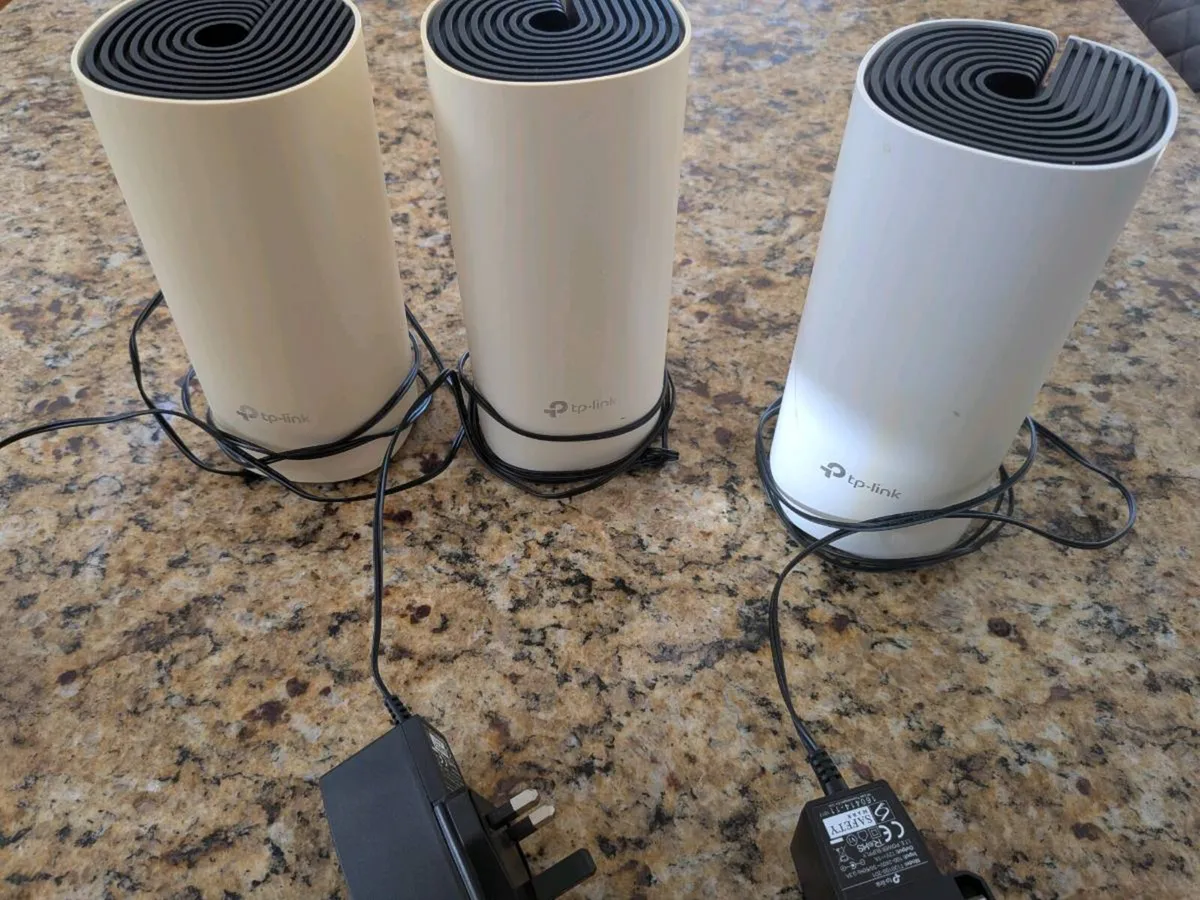 TP Link AC1200 repeaters - Image 1