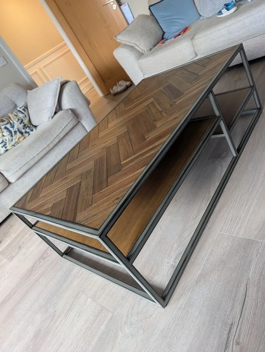Wooden coffee table - Image 1