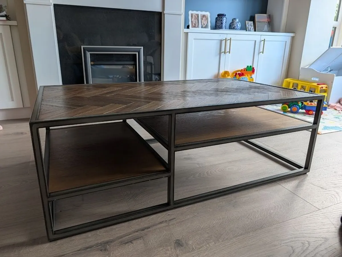 Wooden coffee table - Image 2