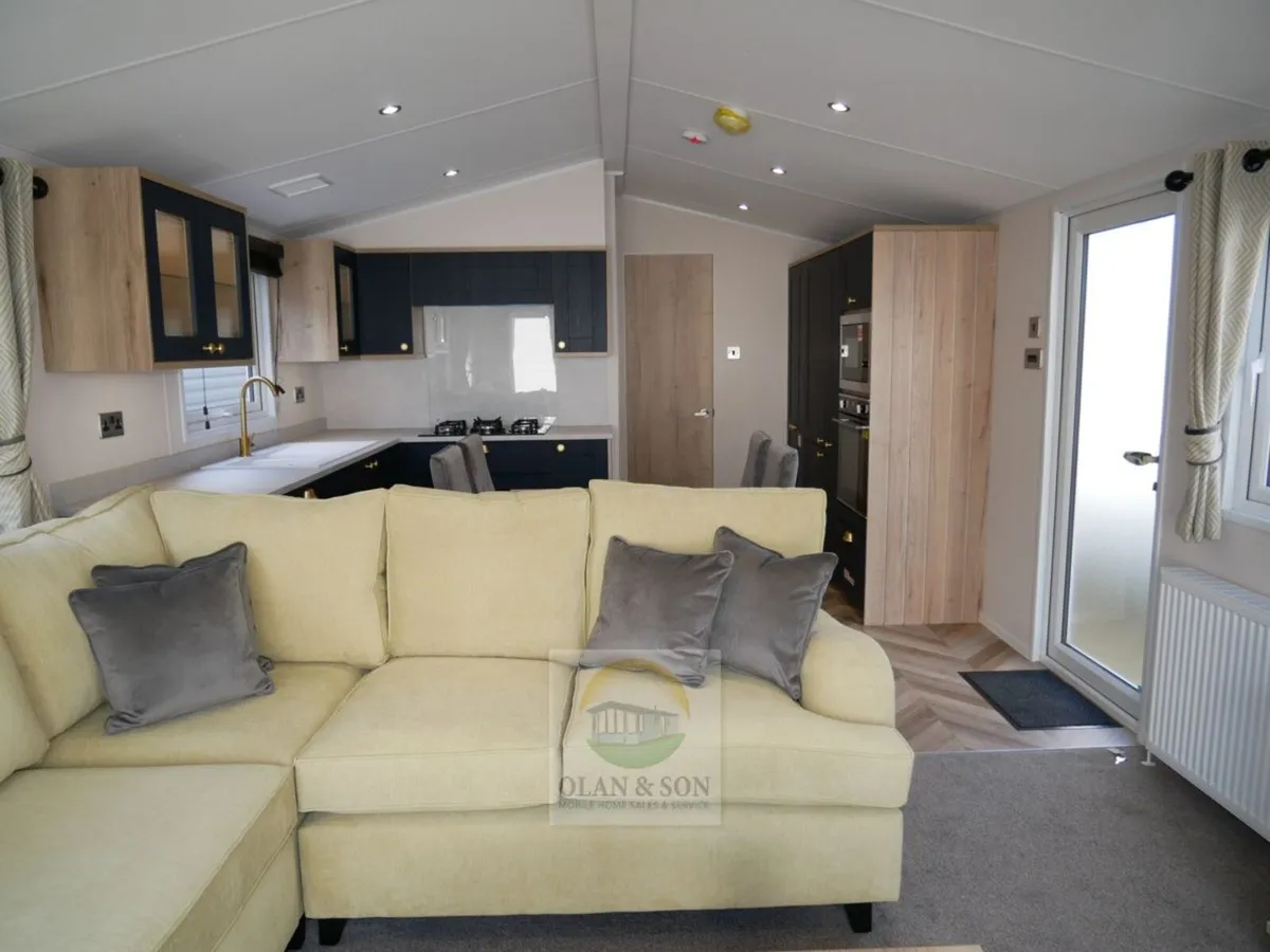 Willerby Gainsborough 40 x 12/3Bed - Image 4