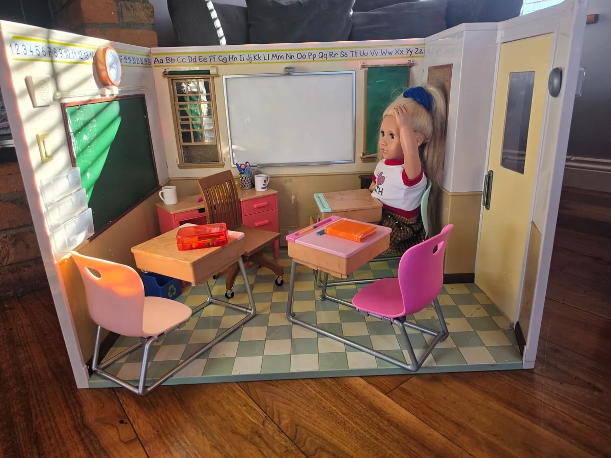 Toys - Image 3