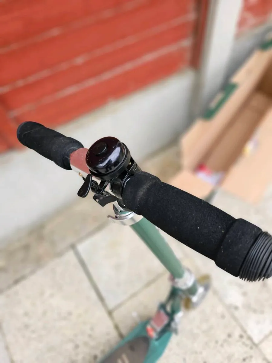 Micro Sprite LED 2-Wheel scooter - Image 3