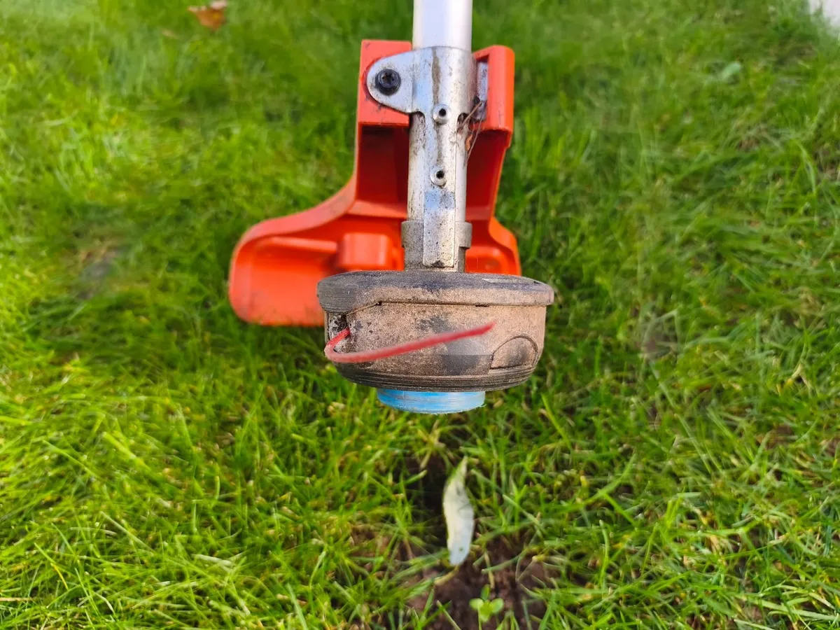 Grass strimmer - Image 1