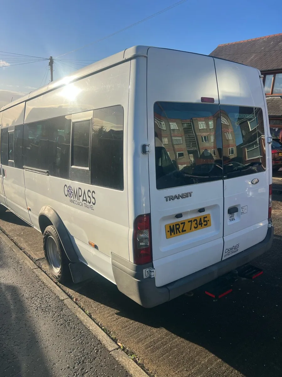 Ford Transit Minibus - Image 4