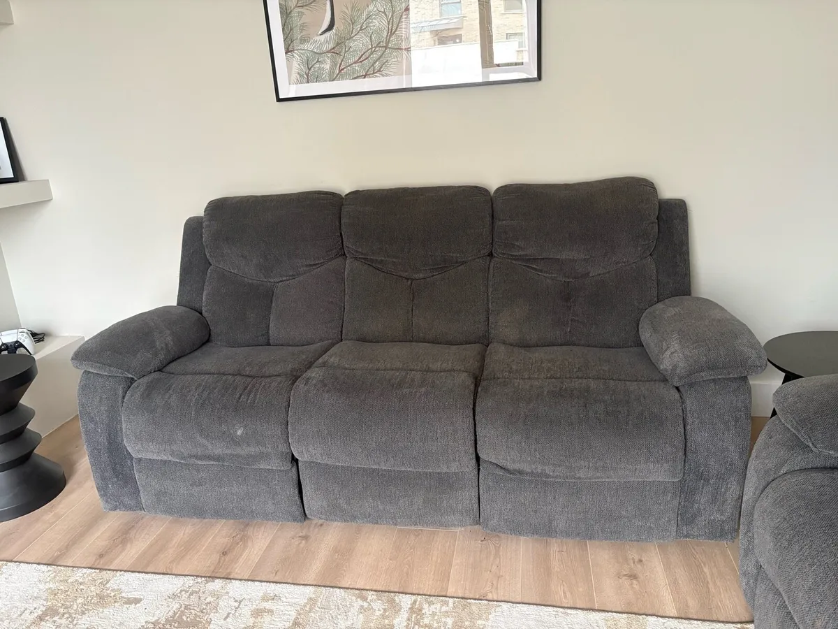 Reclining couches 3 + 2 - Image 2