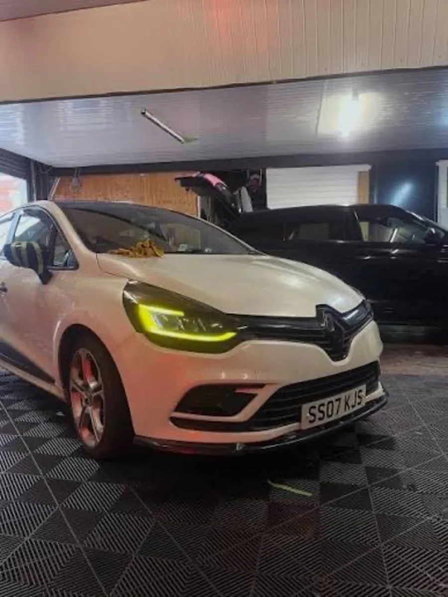 Renault Megane DRL repair - Image 1