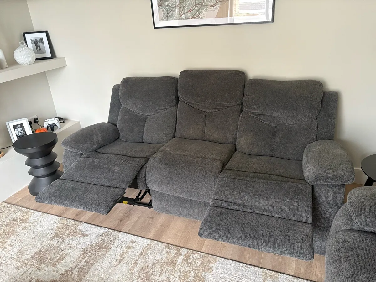 Reclining couches 3 + 2 - Image 4