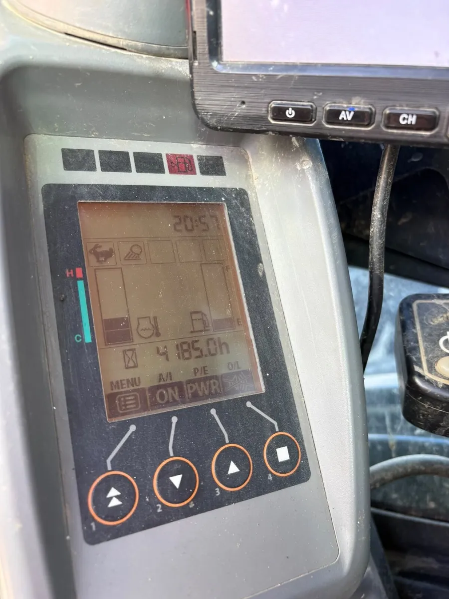 Hitachi zaxis33u - Image 2