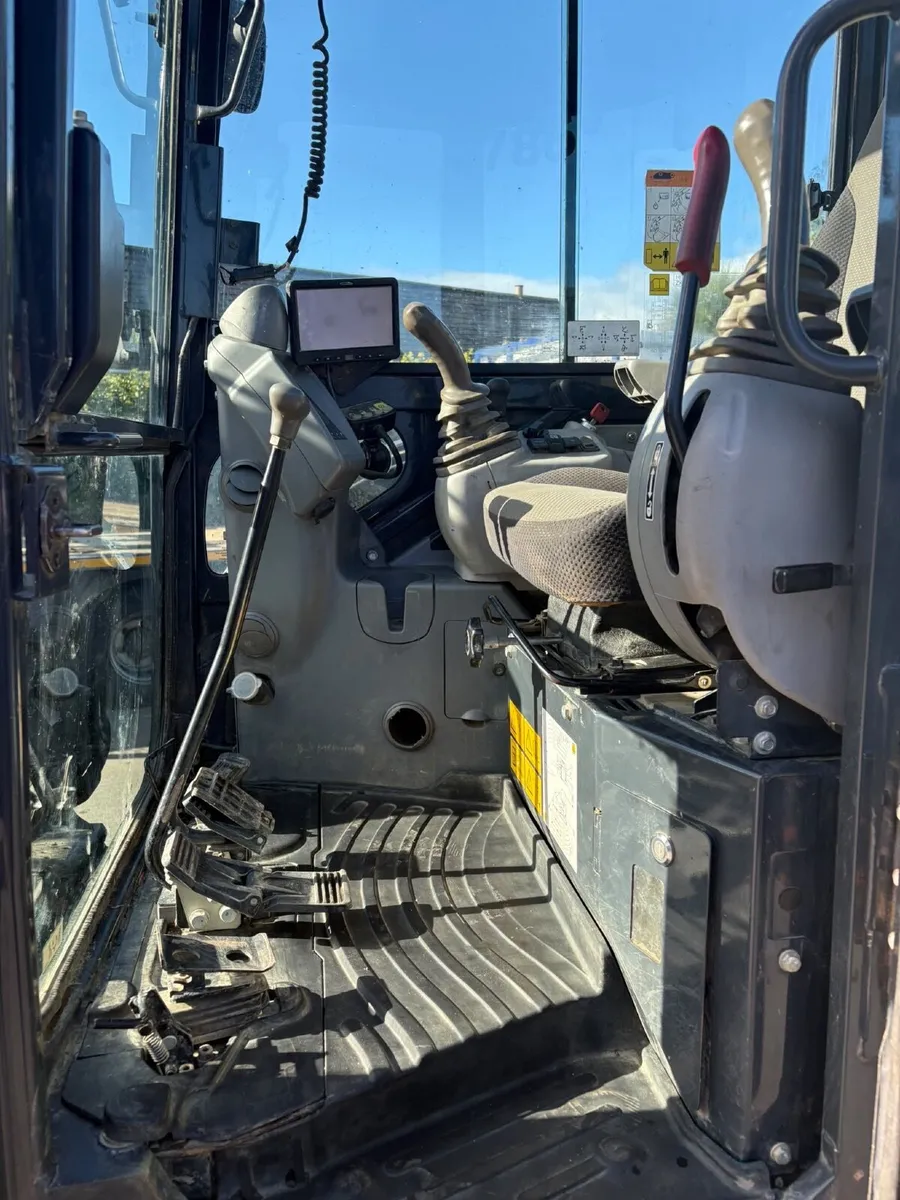 Hitachi zaxis33u - Image 3