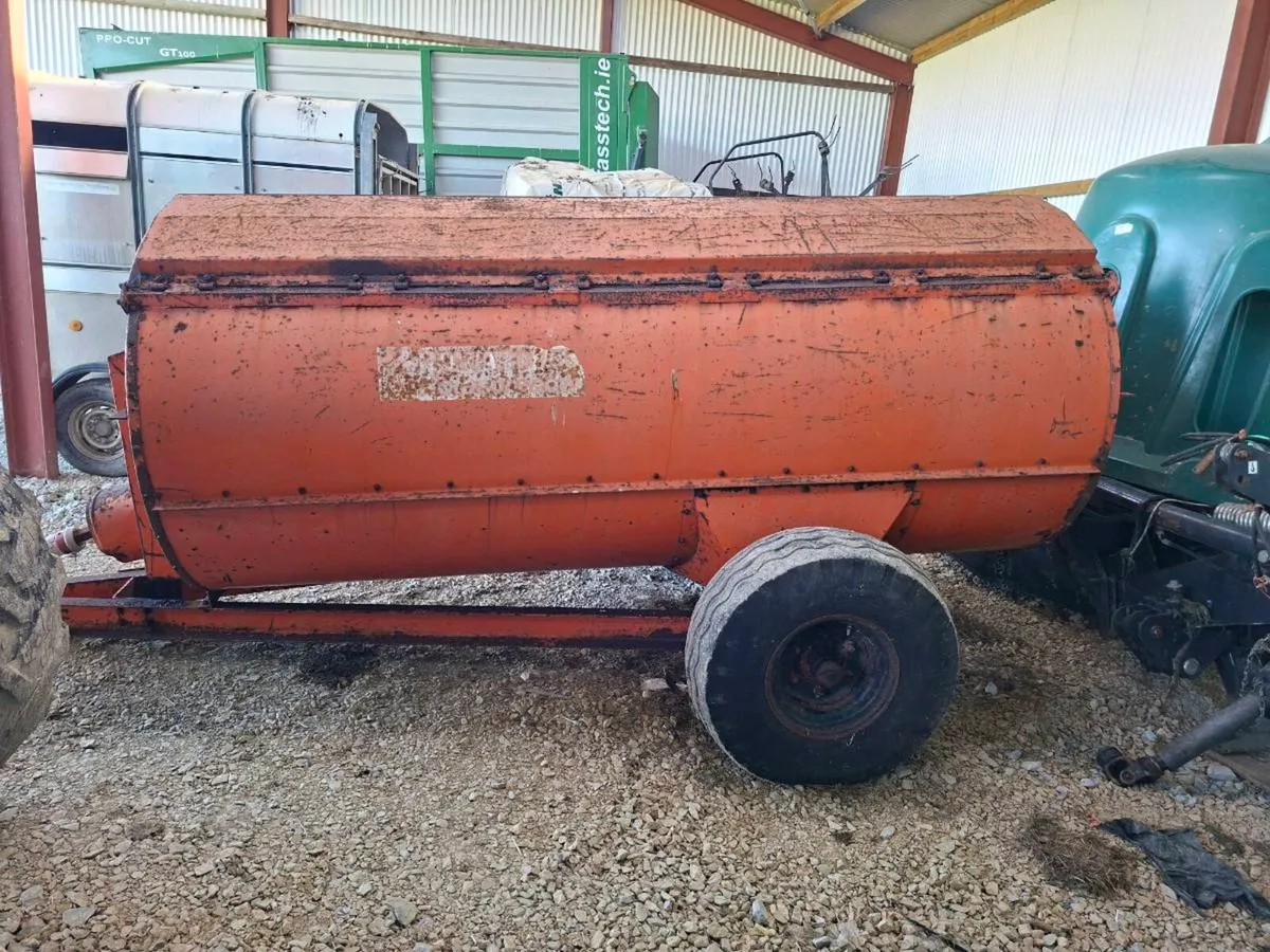 Side spreader muck spreader - Image 3