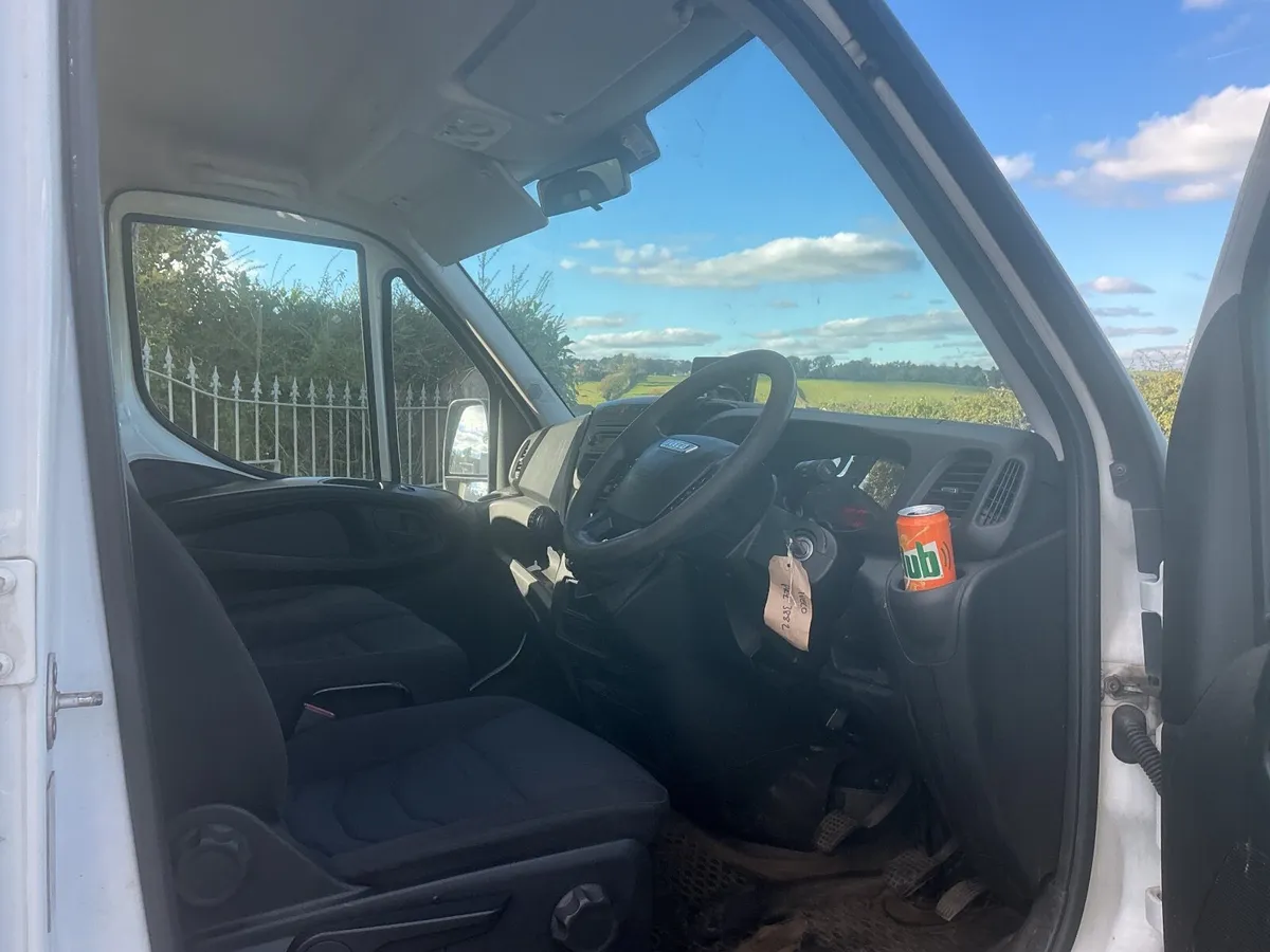 Iveco Daily 2019 dropside - Image 2