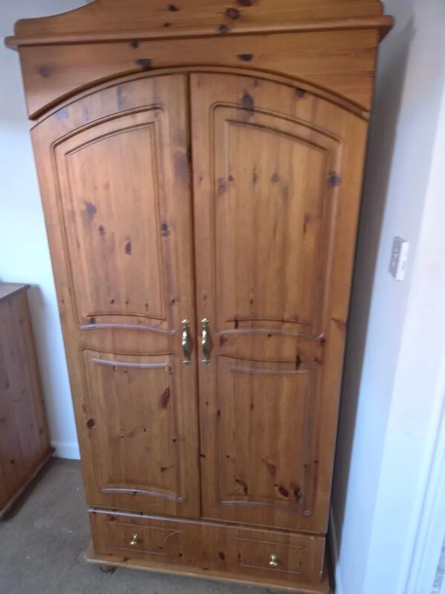 Double Bed and matching locker and chest of Drawers and Wardrobe - Image 3