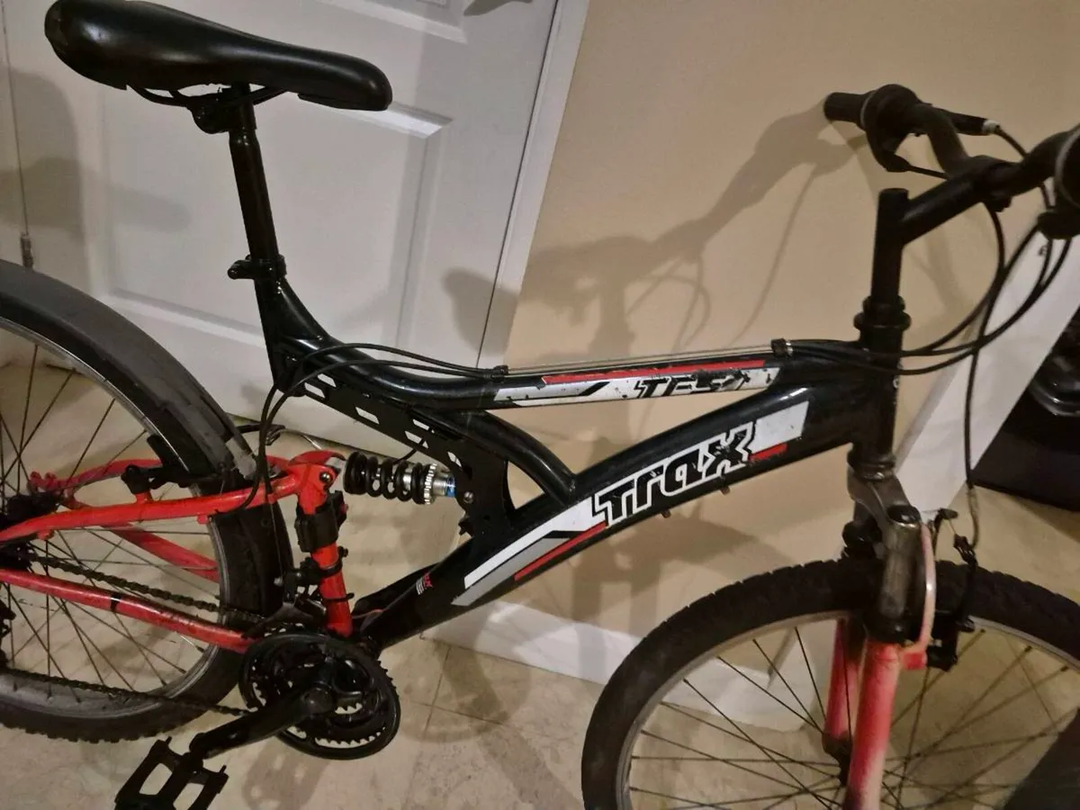 ADULTS TRAX SET MOUNTAIN BIKE Good CONDITION 17” F - Image 4