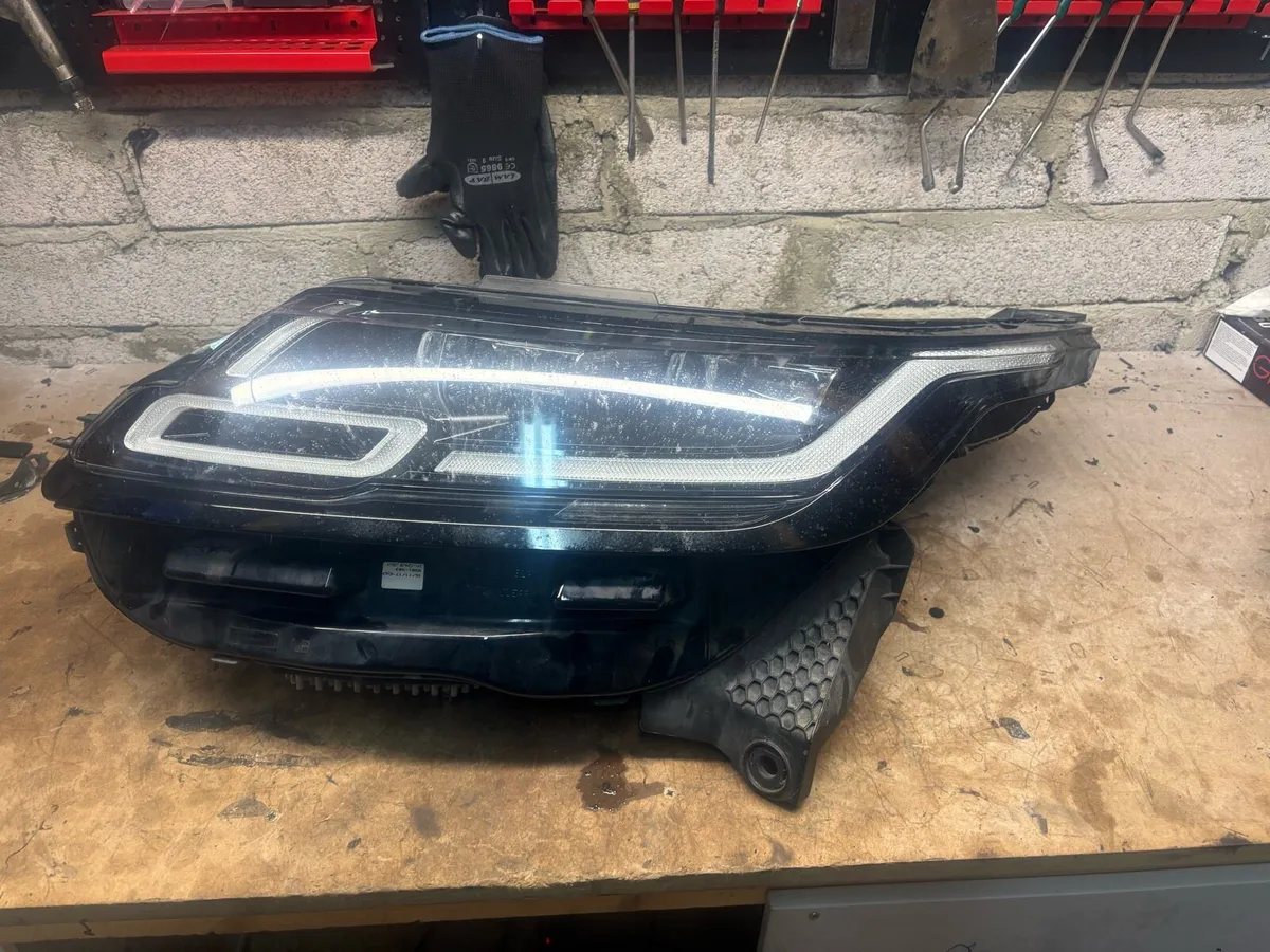 Range Rover Velar Drl repair - Image 3