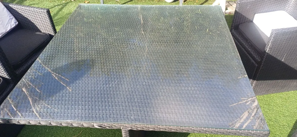 Garden Cube - Table and Chairs - Image 1