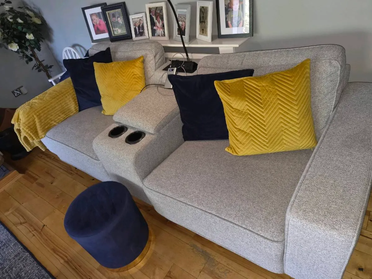 Suite of furniture - Image 3