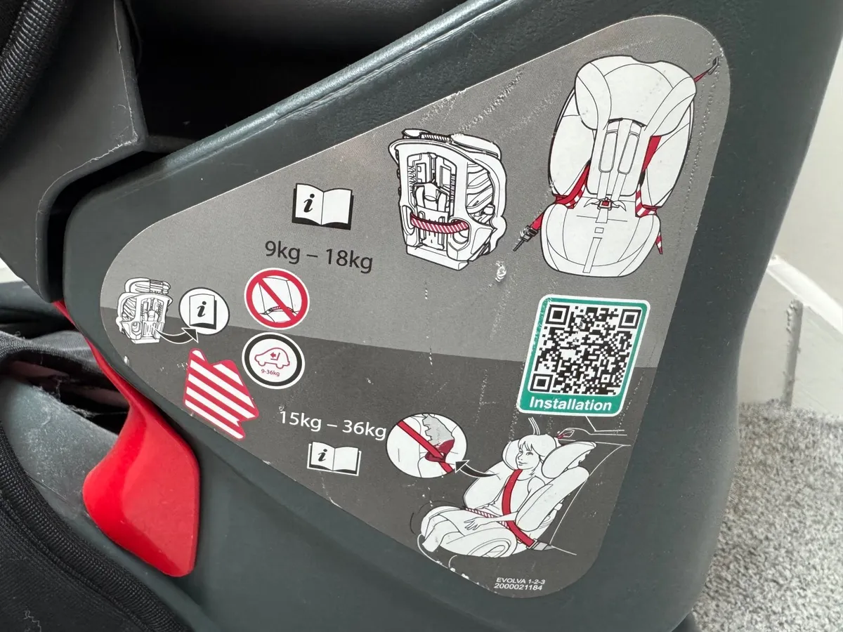 Britax Römer Child Car Seat - Image 1
