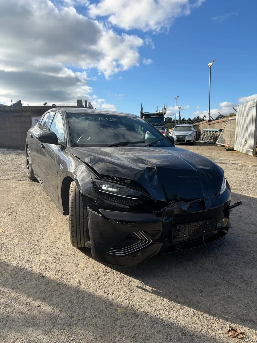 2024 BYD Seal RWD. Damaged Salvage - Image 2