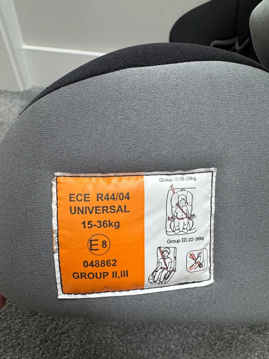 Child car seat - Image 2