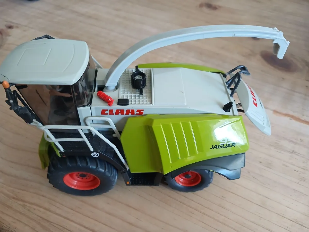 SIKU LARGE CLAAS 950 JAGUAR HARVESTER MODEL. - Image 3