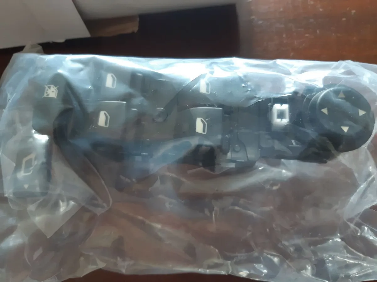 Electric Window Control Switch citroen C4 - Image 1