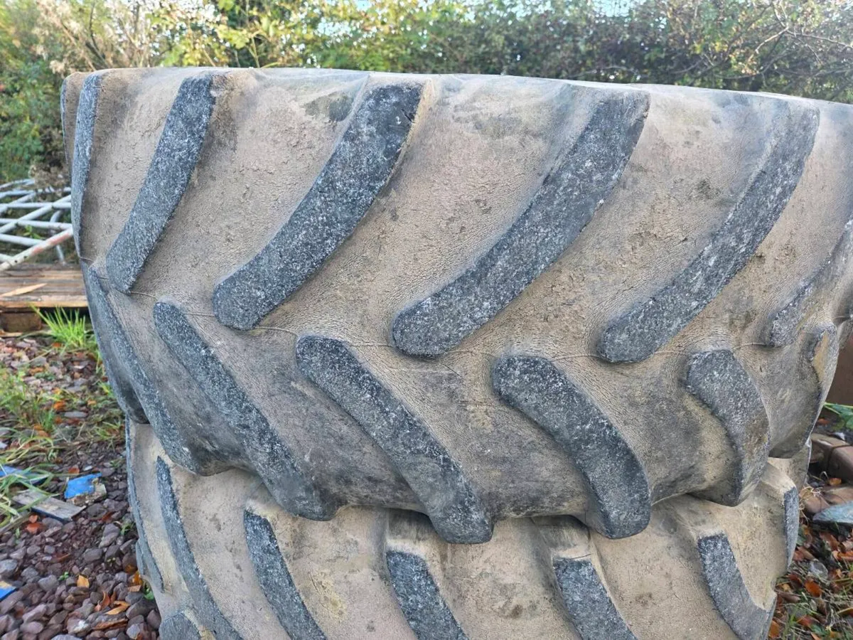 Tractor tyres - Image 1