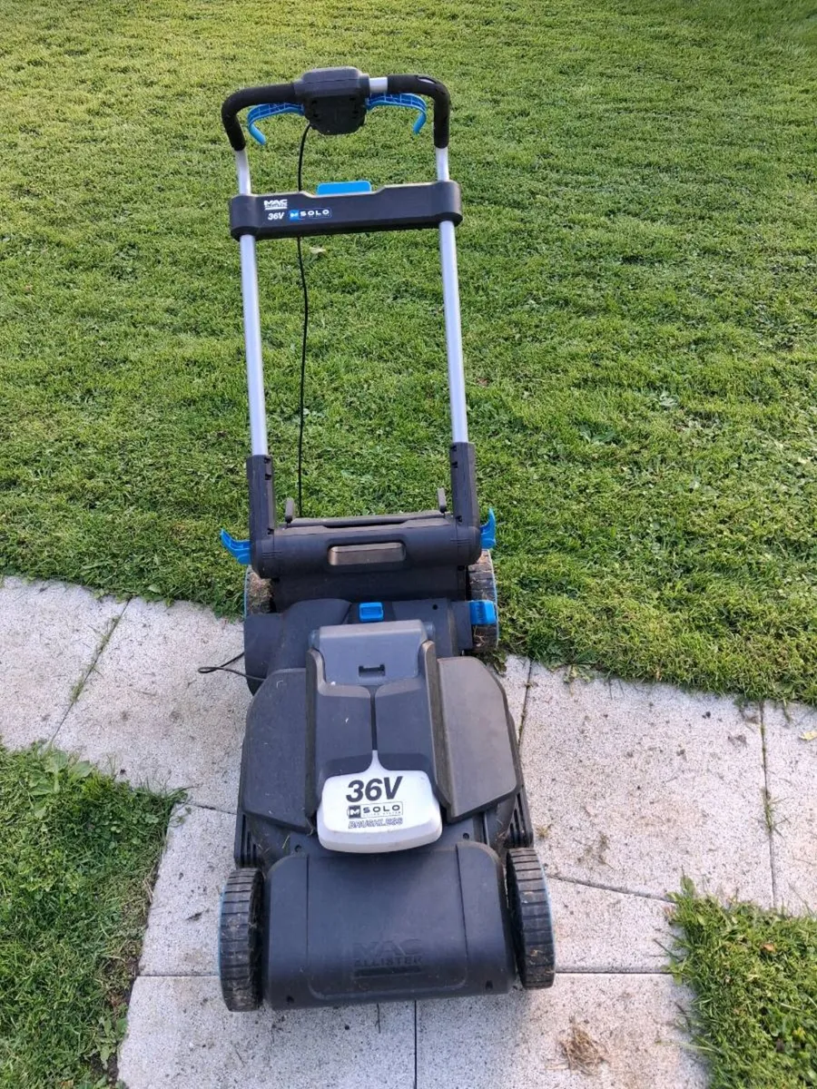 Battery lawnmower - Image 1